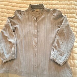 Loft Outlet Women's Button-Up shirt / ruffled collar
